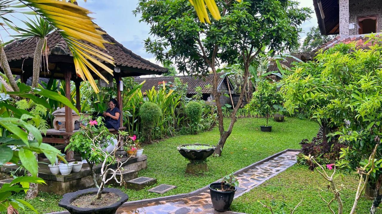 Gusti Home Stay Ubud ภายนอก รูปภาพ