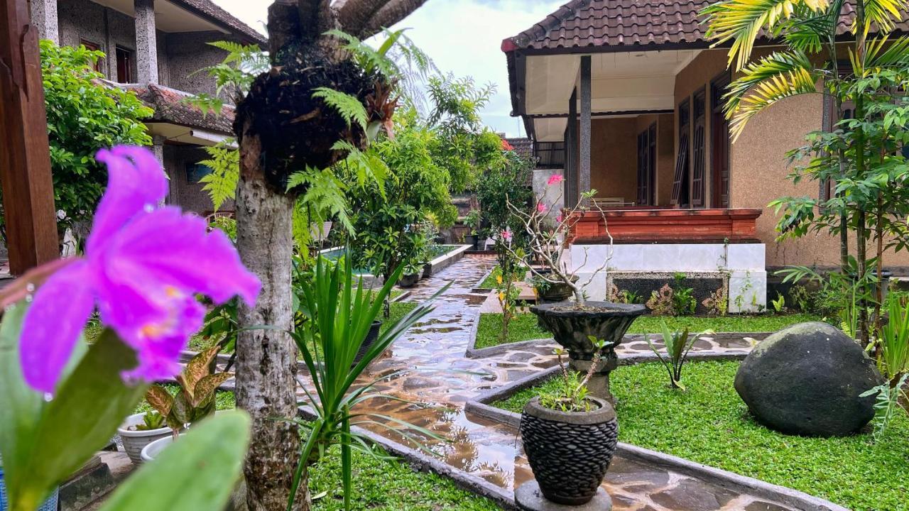 Gusti Home Stay Ubud ภายนอก รูปภาพ