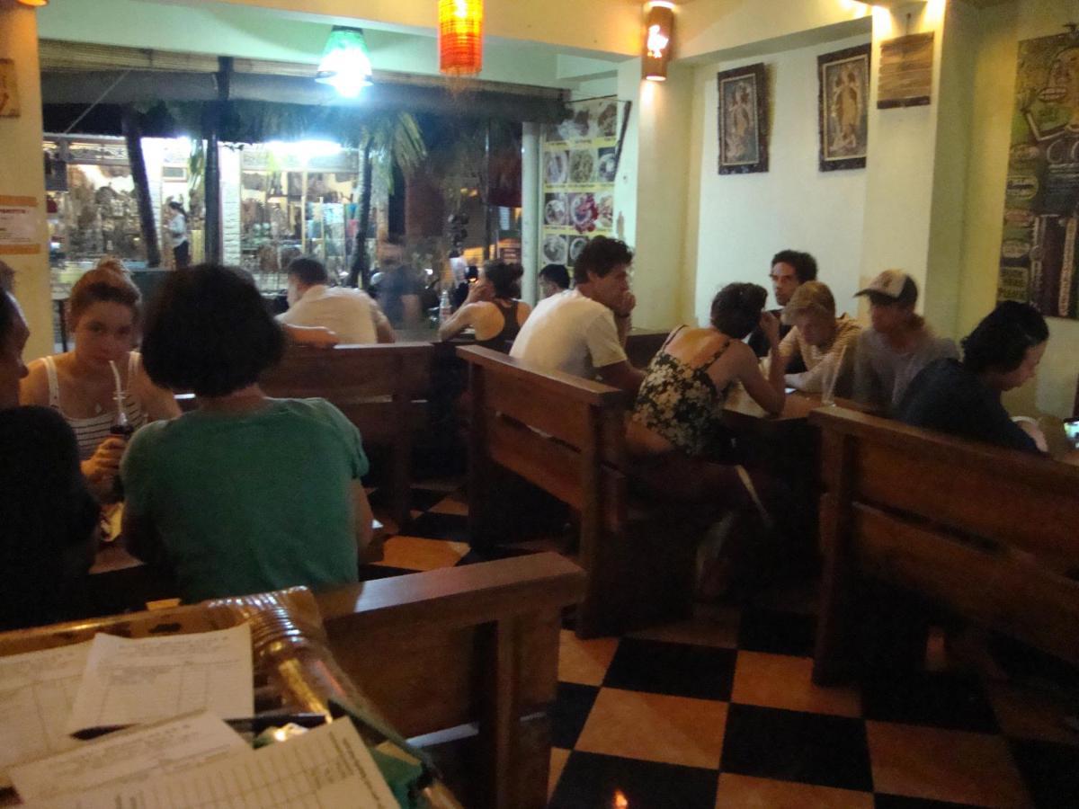 Gusti Home Stay Ubud ภายนอก รูปภาพ