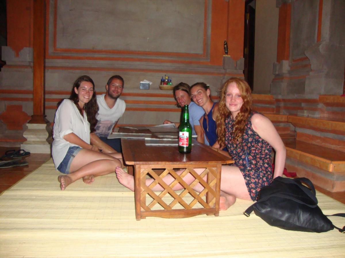 Gusti Home Stay Ubud ภายนอก รูปภาพ