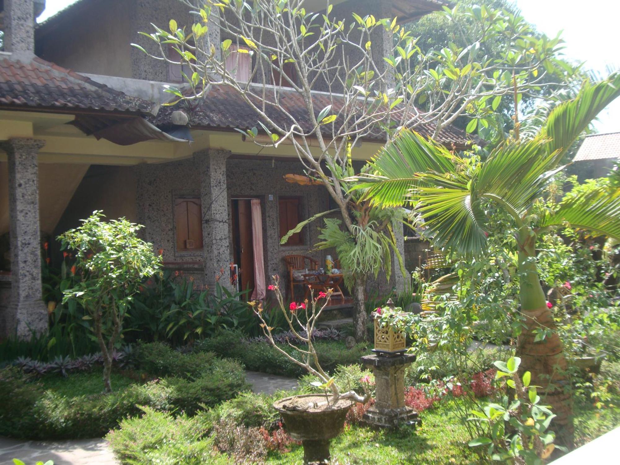 Gusti Home Stay Ubud ภายนอก รูปภาพ