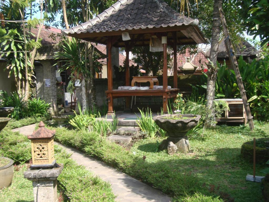 Gusti Home Stay Ubud ภายนอก รูปภาพ