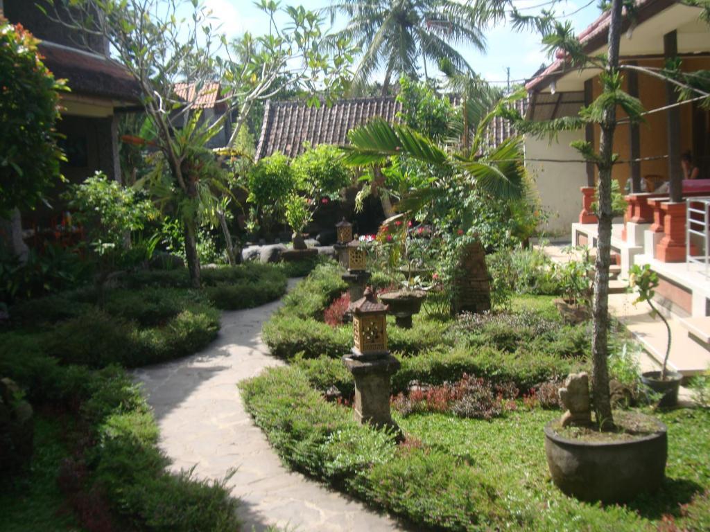 Gusti Home Stay Ubud ภายนอก รูปภาพ