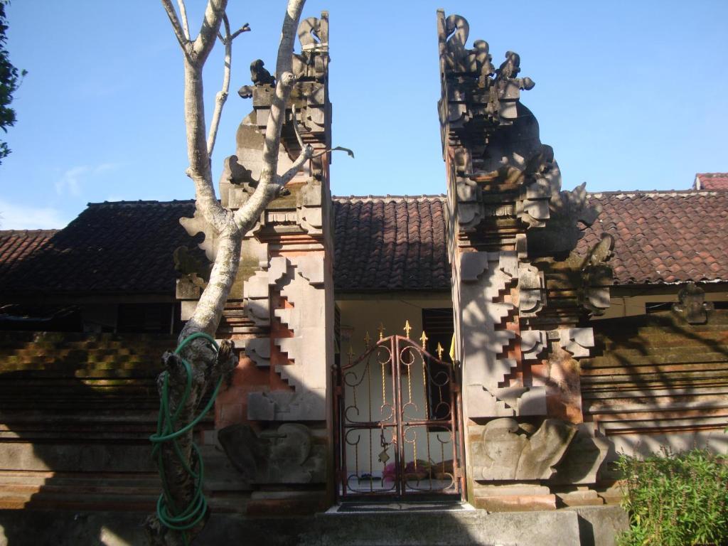 Gusti Home Stay Ubud ภายนอก รูปภาพ