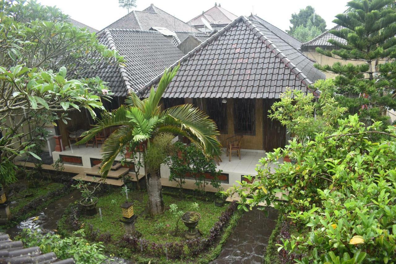 Gusti Home Stay Ubud ภายนอก รูปภาพ